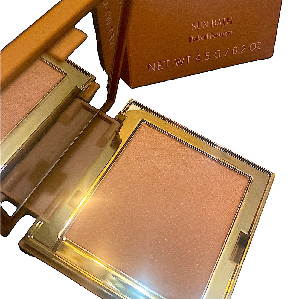 ✨BAKED BRONZER - FOR A SUNSWEPT GLOW✨